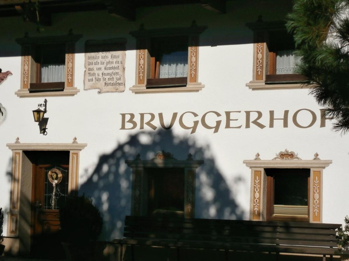 Gaestehaus Bruggerhof Hotel Langenfeld Exterior photo
